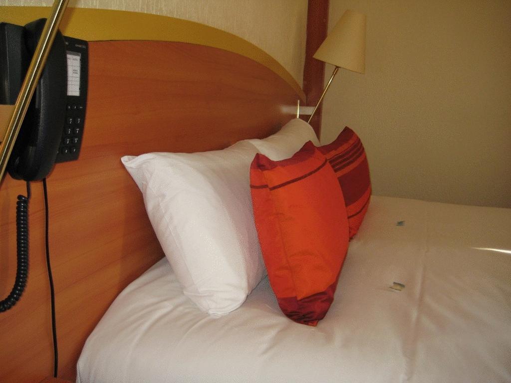 Kyriad Hotel Lamballe Eksteriør billede