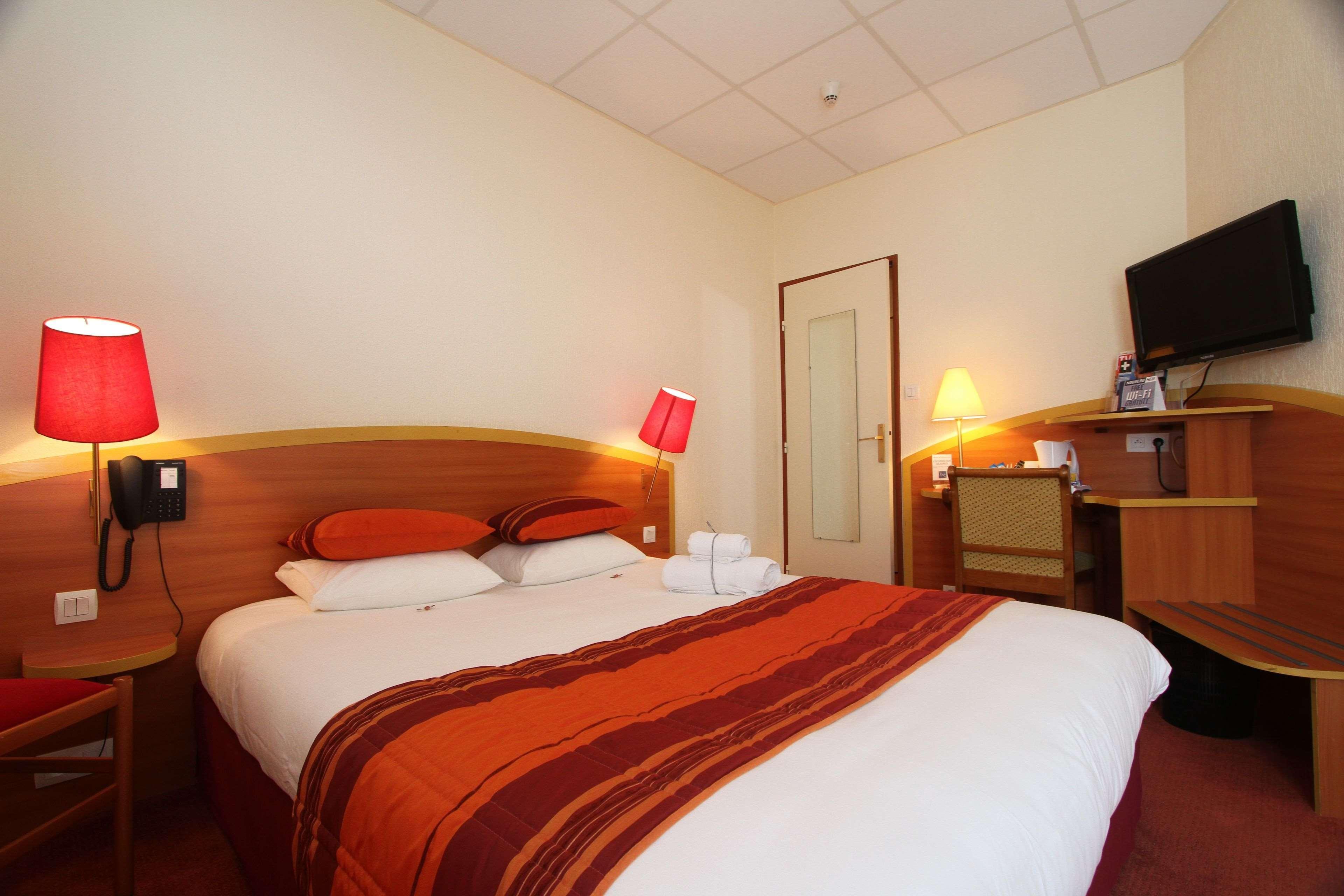 Kyriad Hotel Lamballe Eksteriør billede