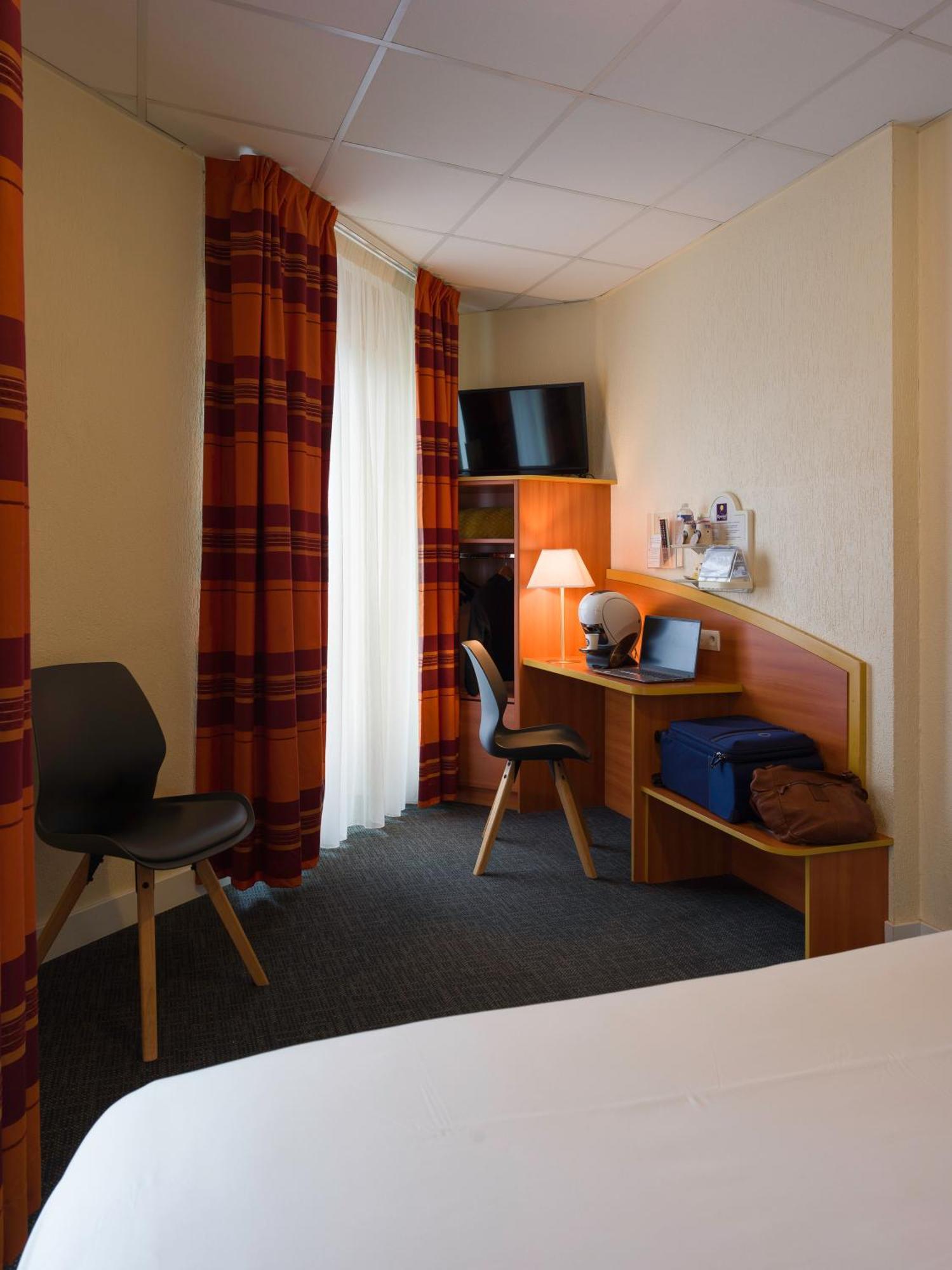 Kyriad Hotel Lamballe Eksteriør billede