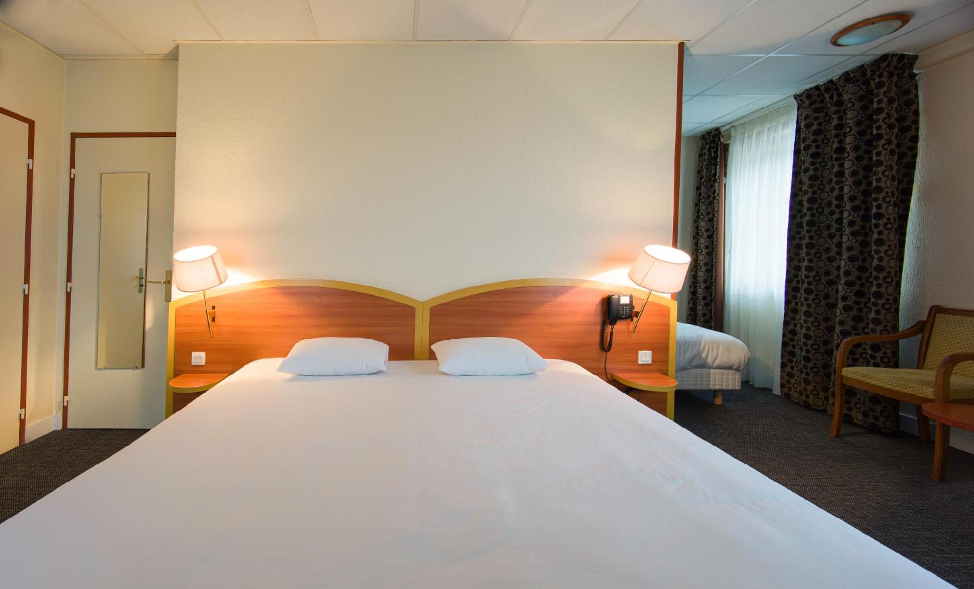 Kyriad Hotel Lamballe Eksteriør billede